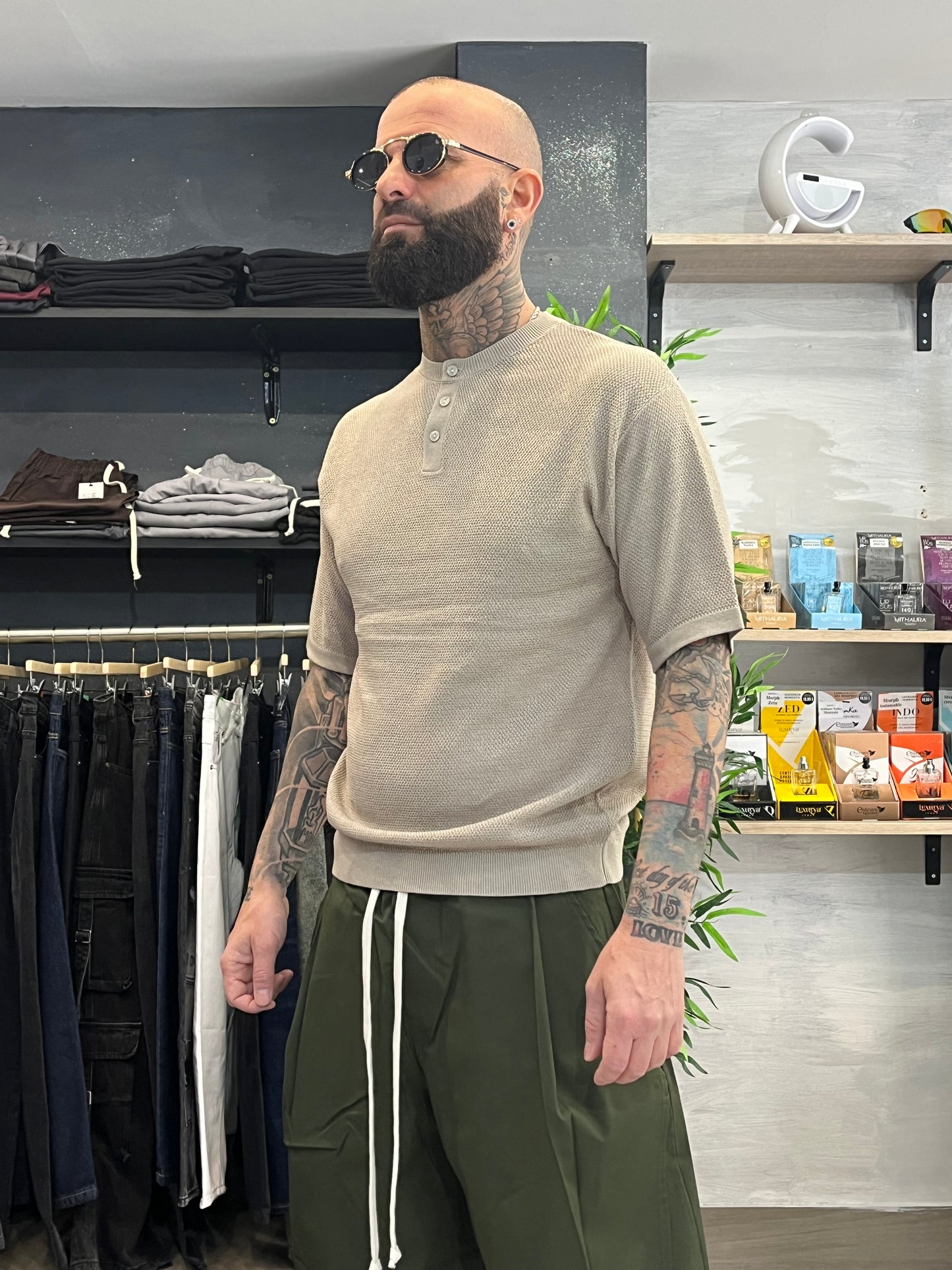 Maglia girocollo bottoni Beige