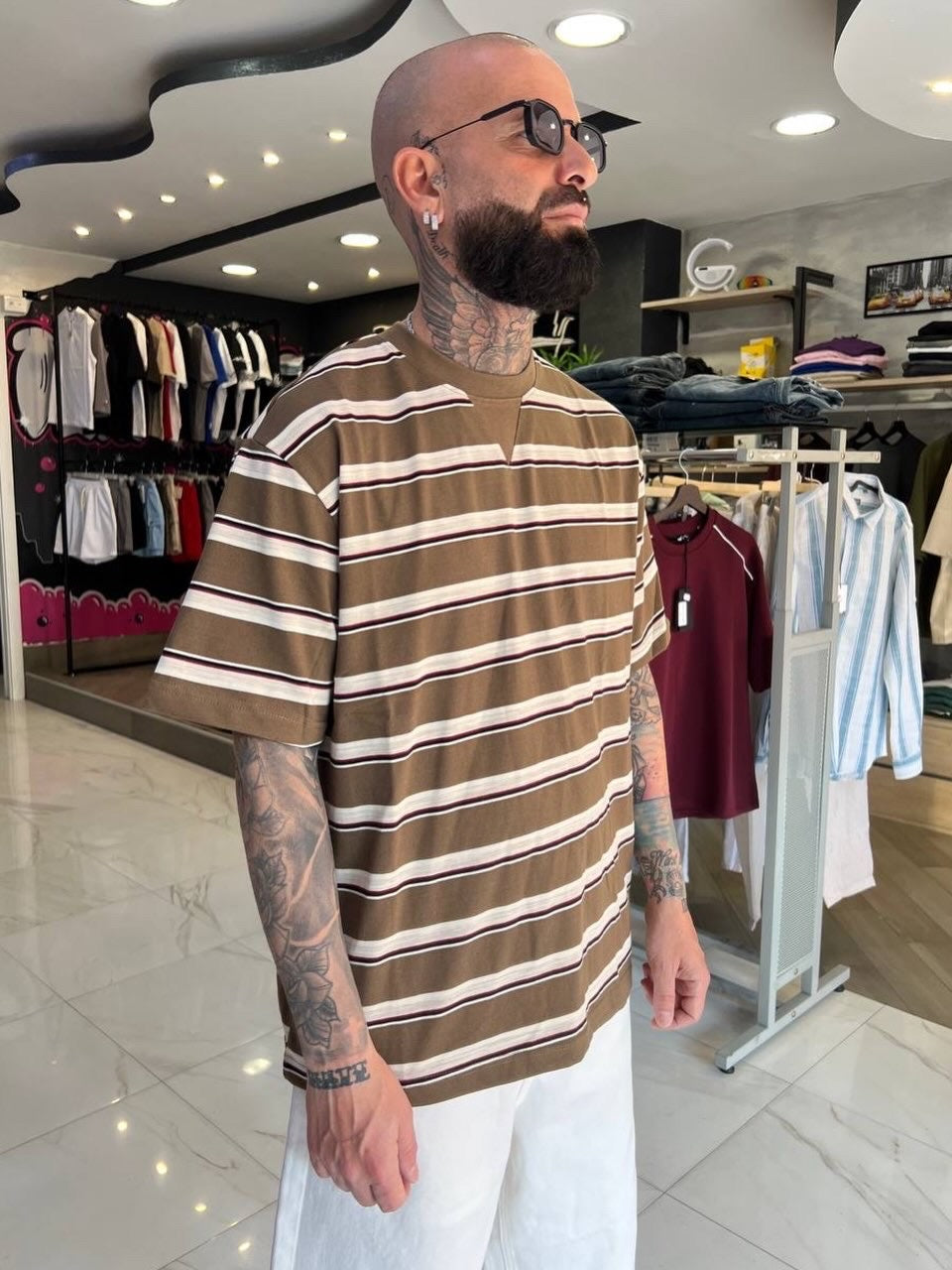 T-shirt verde militare e bianca