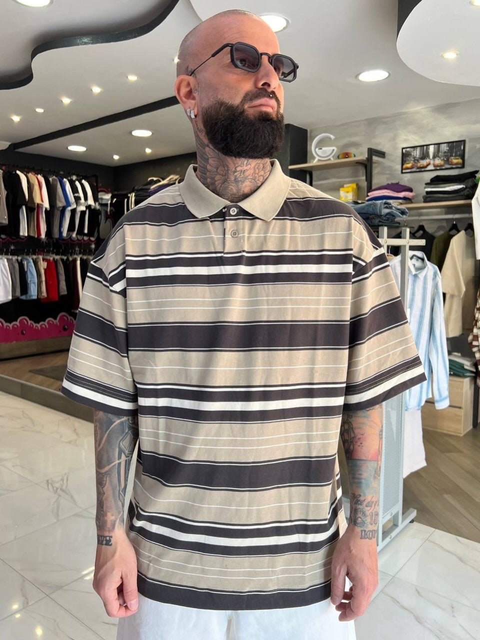 Polo beige e nera