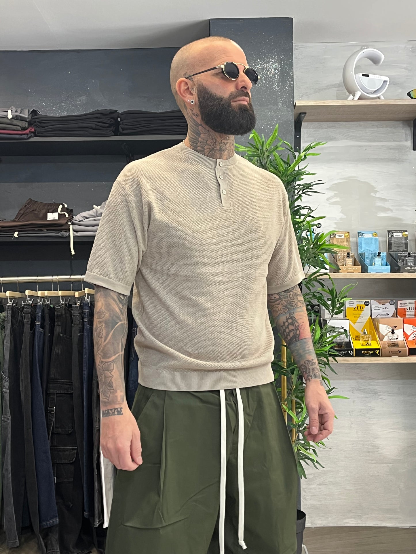 Maglia girocollo bottoni Beige