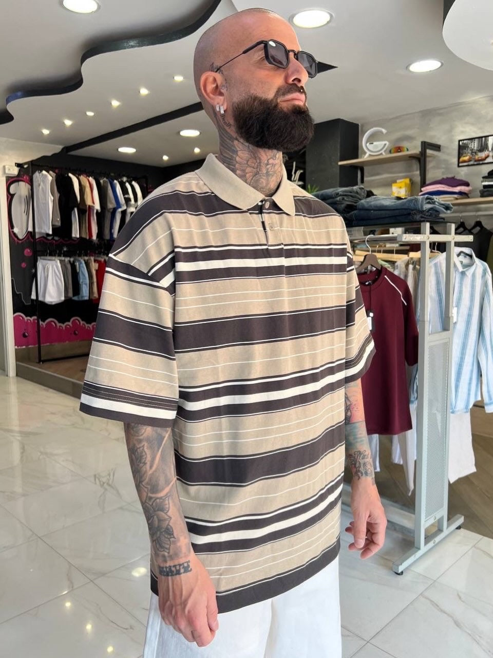 Polo beige e nera