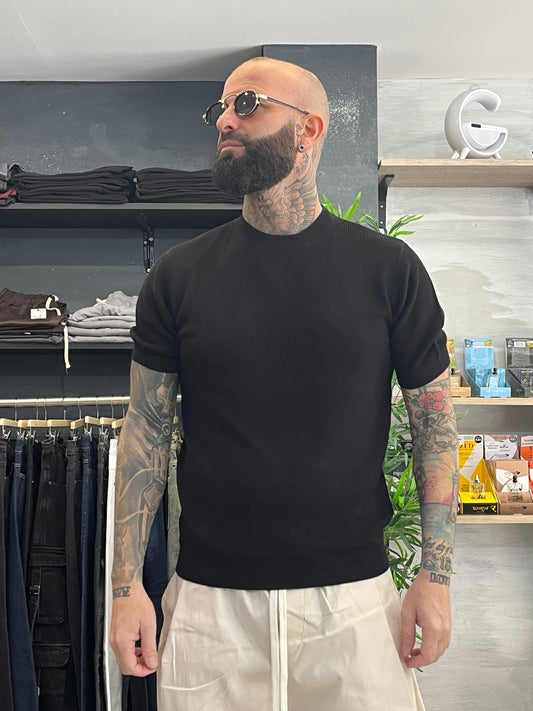 Maglia girocollo nera