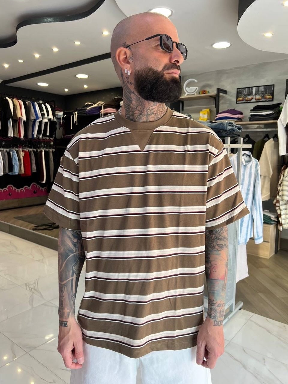 T-shirt verde militare e bianca